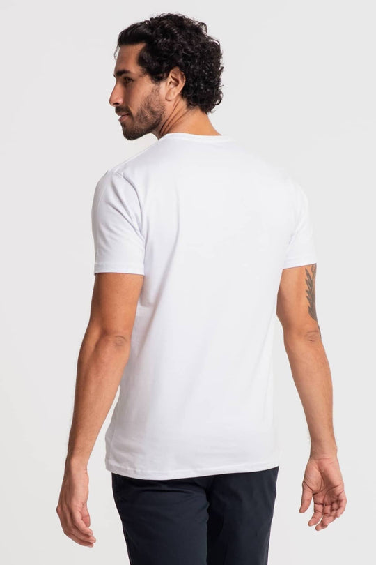 Camiseta Algodão Pima Masculina Gola V
