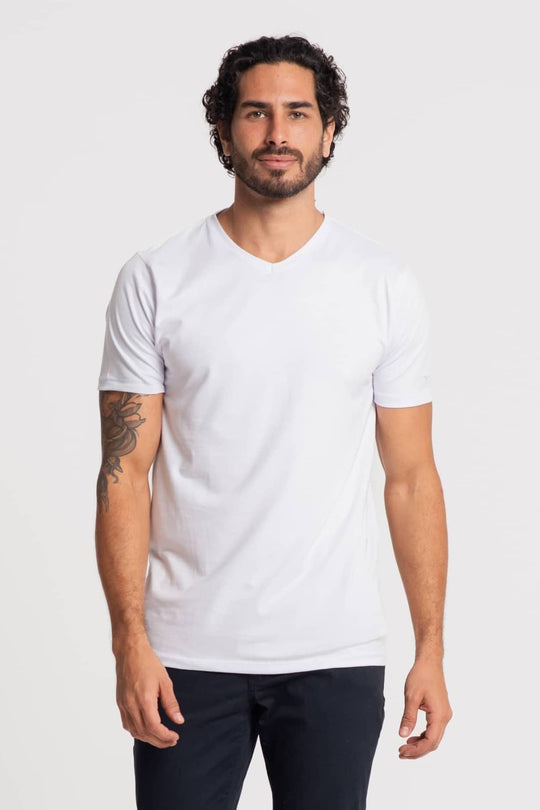 Camiseta Algodão Pima Masculina Gola V